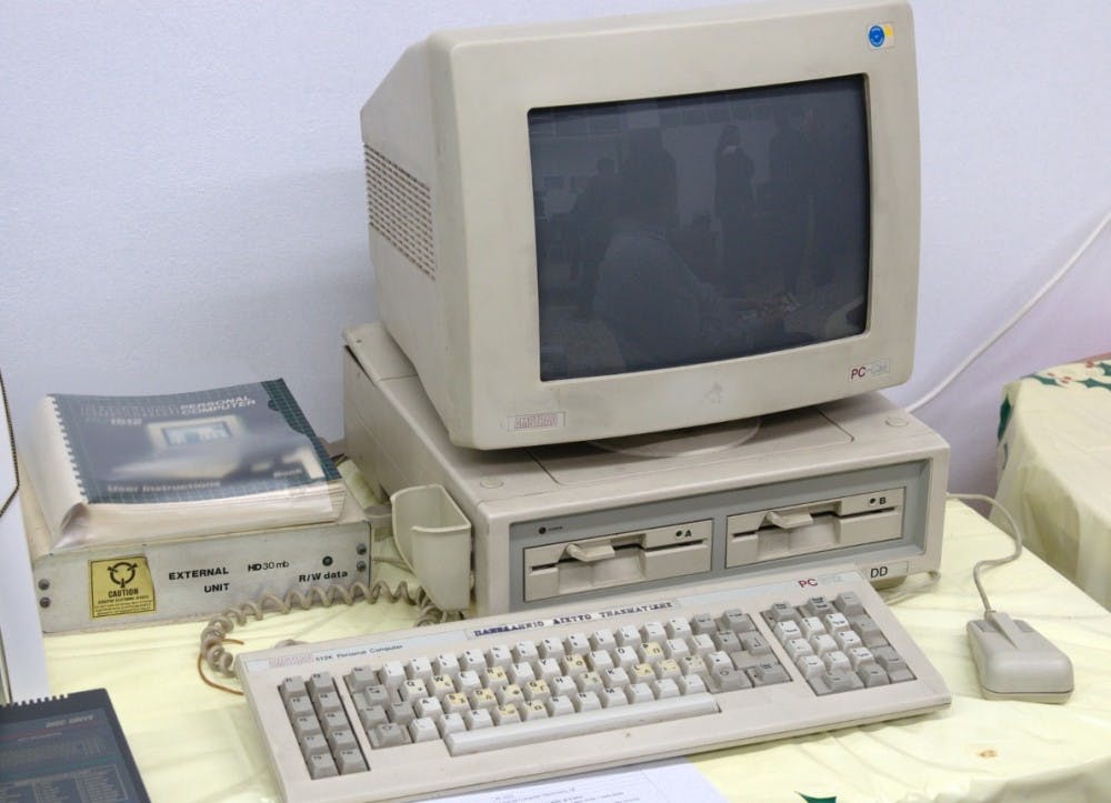 کامپیوتر های شخصی در سال 1995 و تاریخچه هوش تجاری